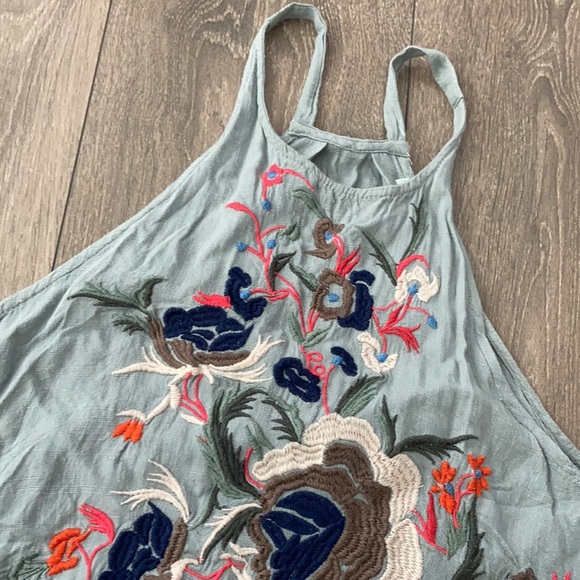 Embroidered tank top - Picture 2 of 4